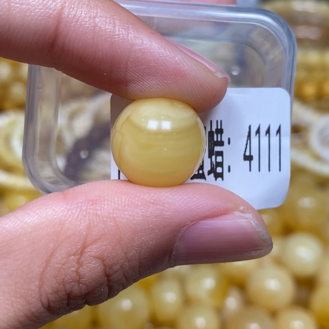 蜜蜡未镶嵌珠宝奇石4111