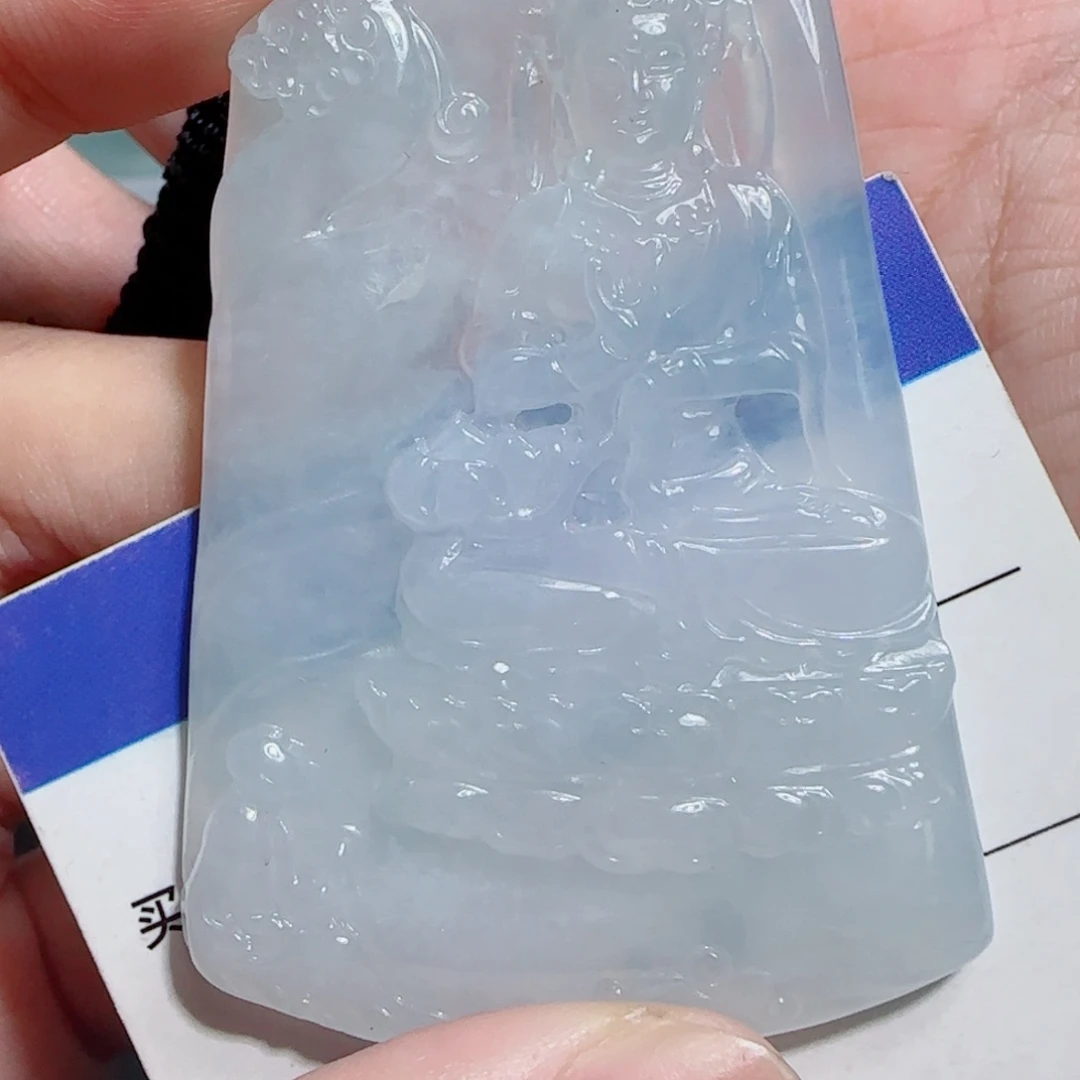 翡翠未镶嵌颈饰观音