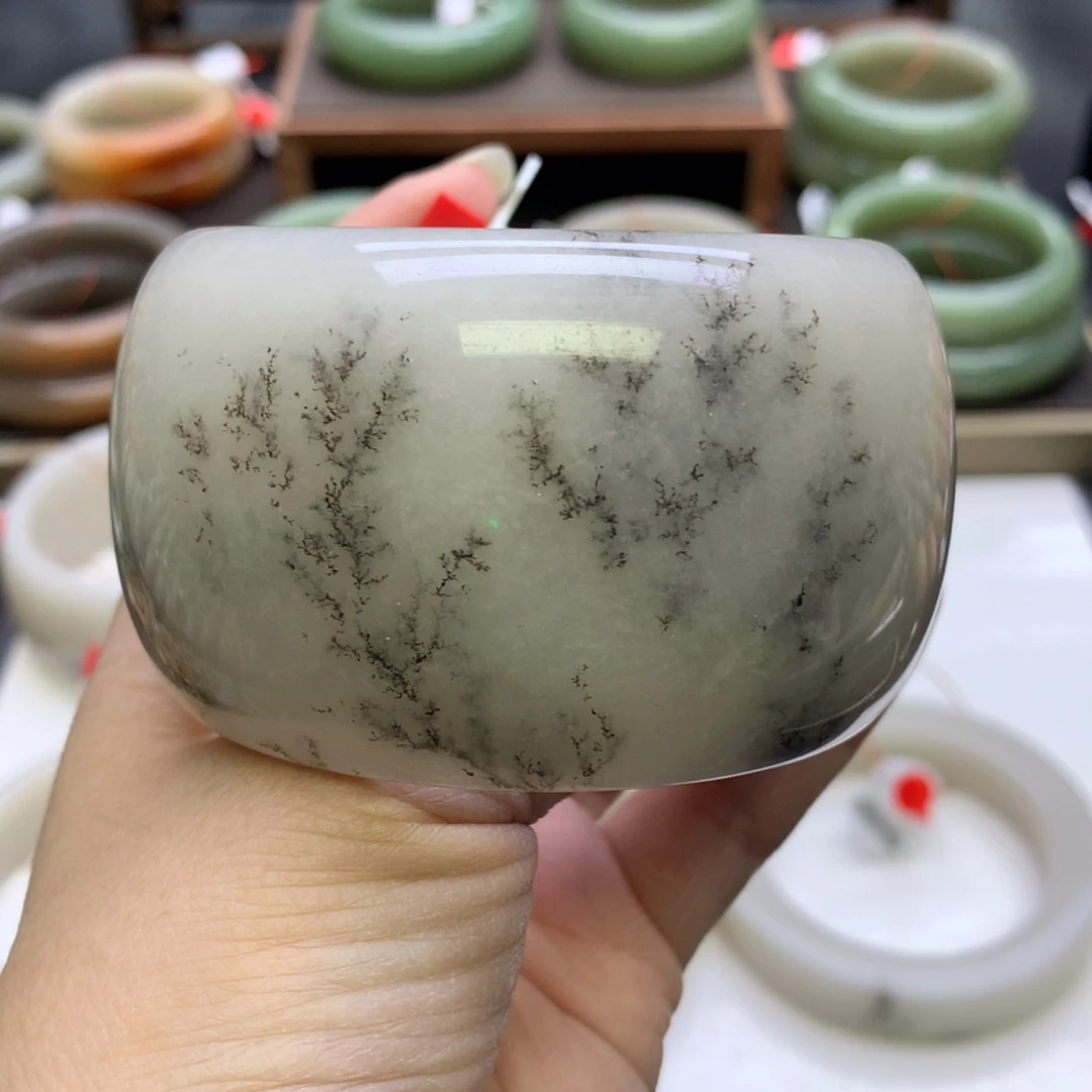 石英质玉未镶嵌手镯