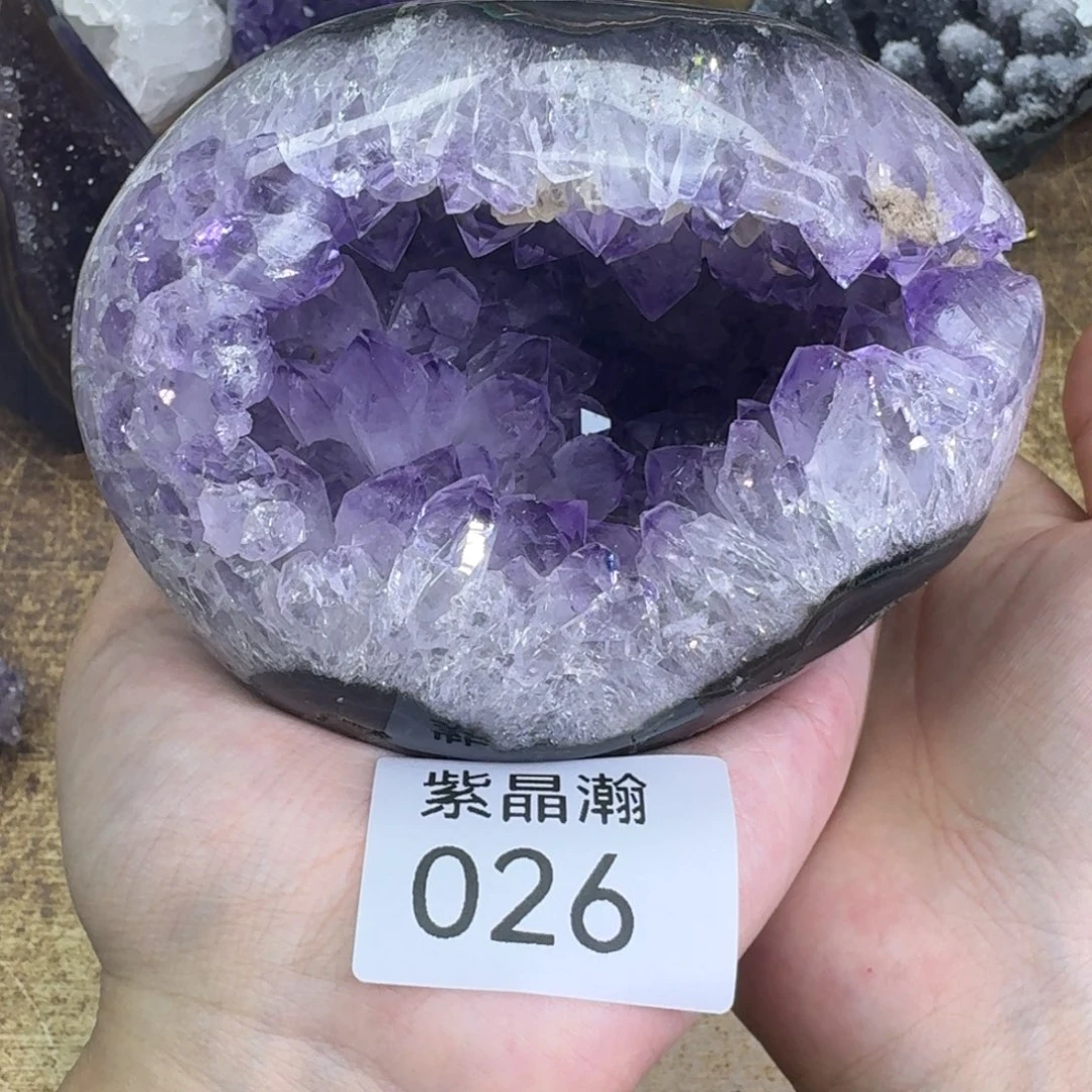 未镶嵌水晶大型摆件（非配饰）