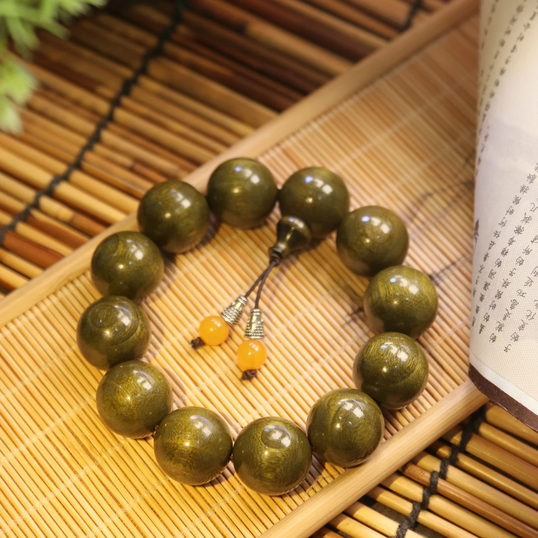 2.0金丝楠高帝绿手串+125