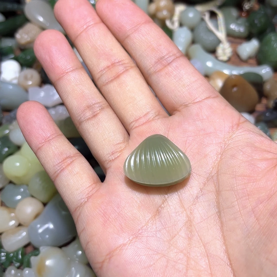 和田玉未镶嵌珠宝半成品