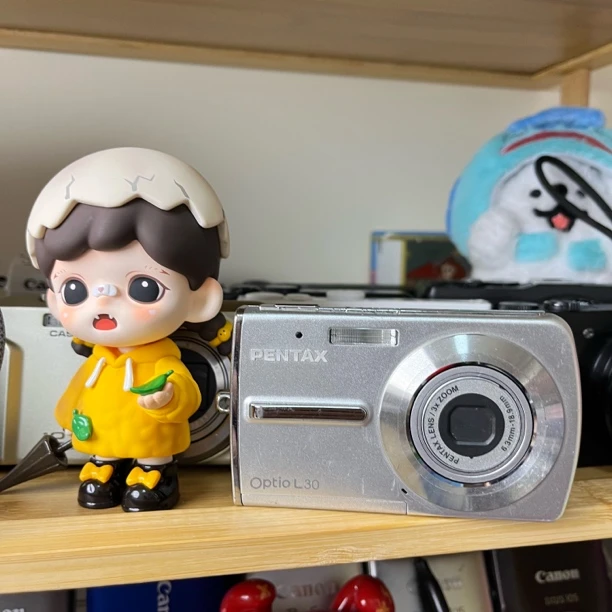 9新  宾得l30 710w像素 网红款 成色如图配件齐