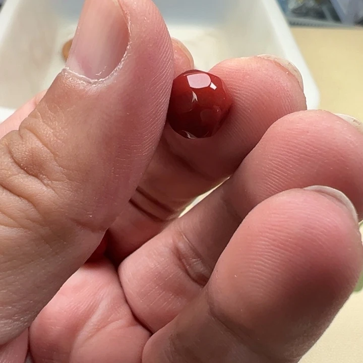 吊坠白玉菩提红色3209