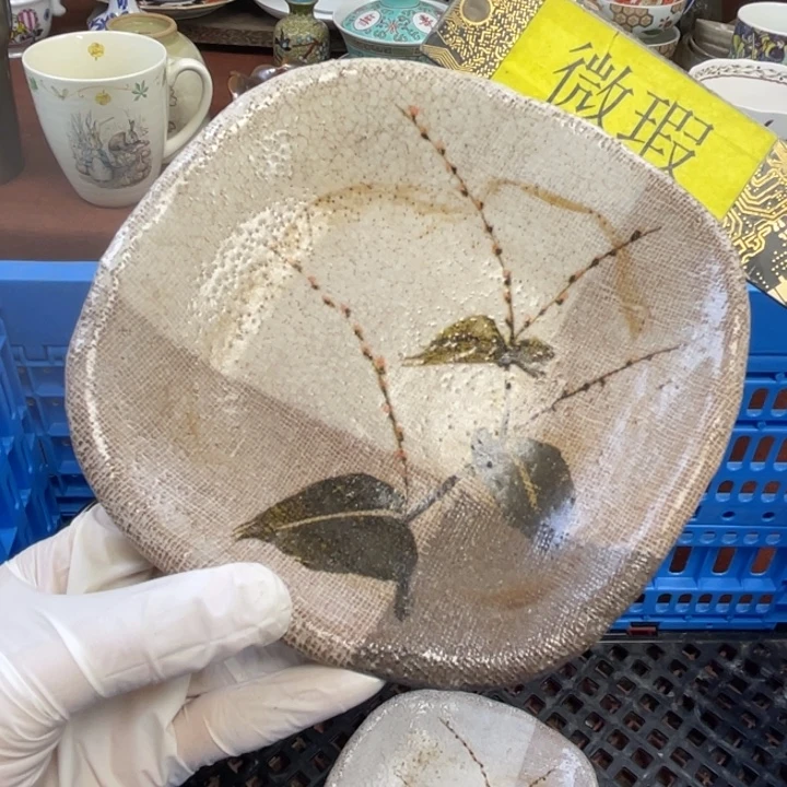 他家瓷器真美…开播了