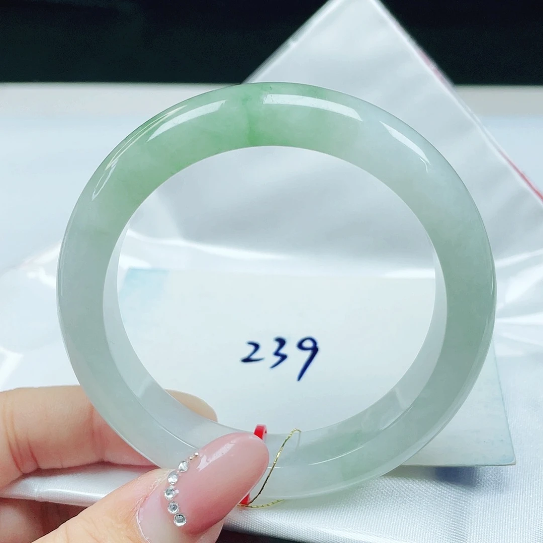翡翠未镶嵌手镯  正圈55+