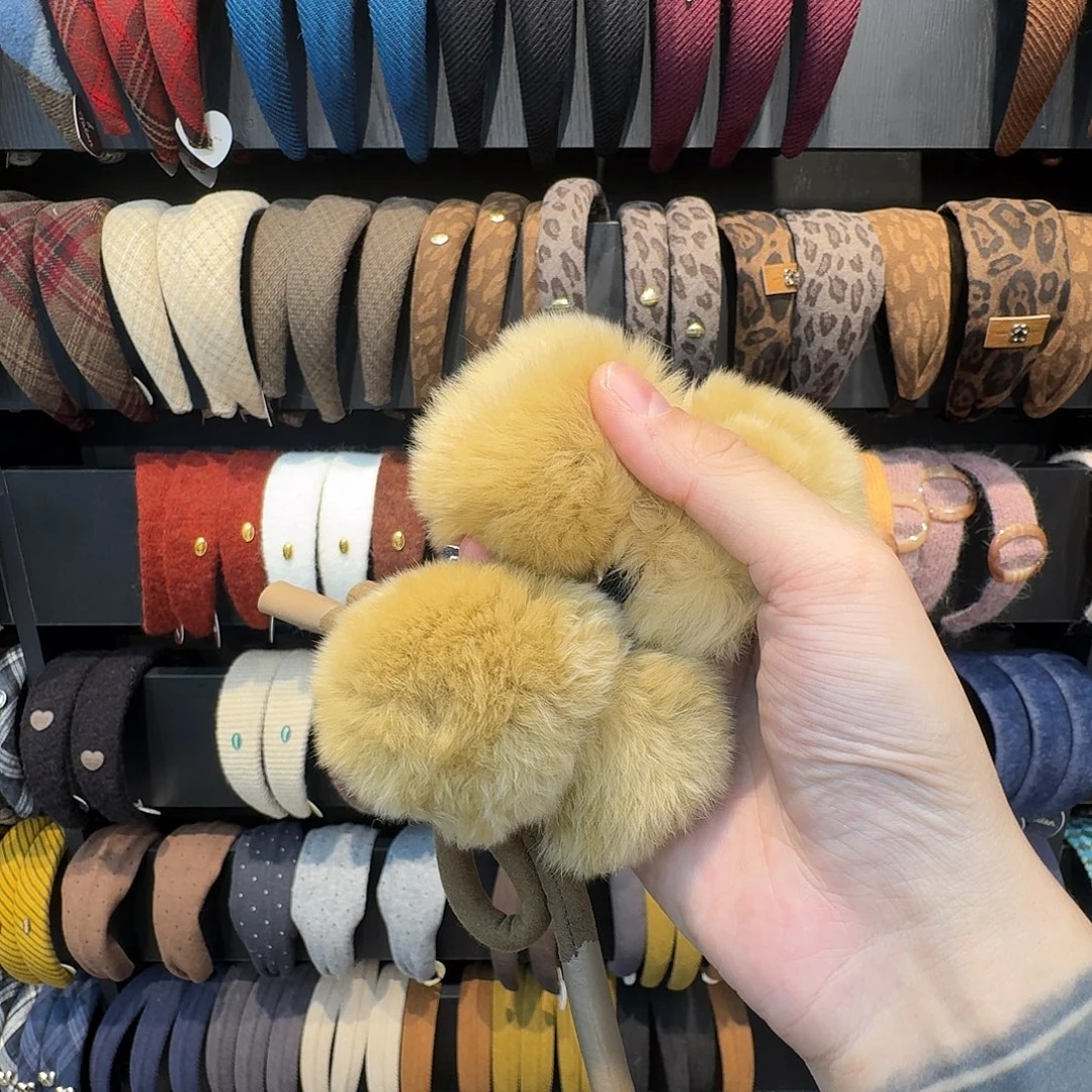 棕色球球发圈哦哦哦哦哦