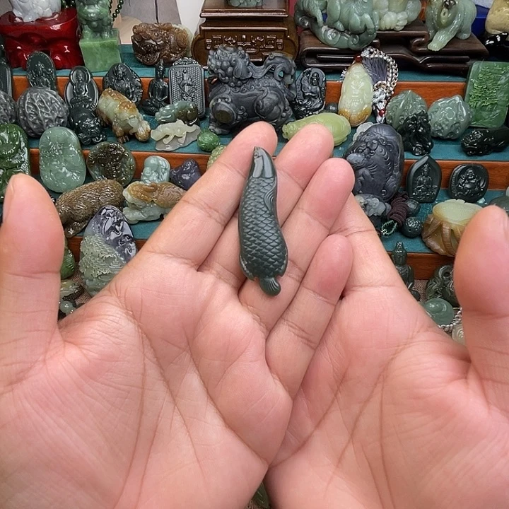 和田玉未镶嵌吊坠(不含链)ᝰ****ꪝ