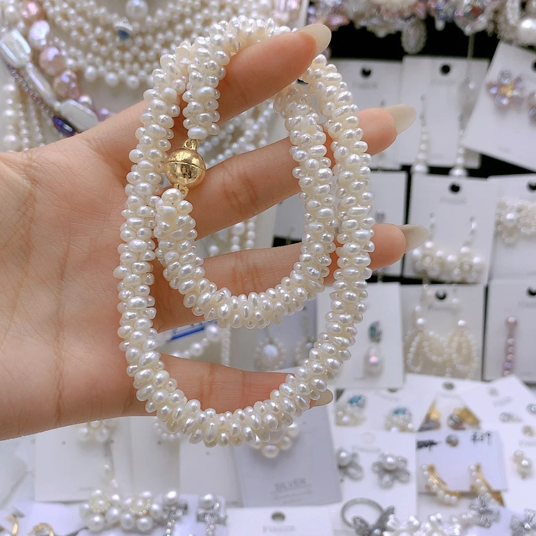 银S925镶嵌耳饰淡水珍珠点**，