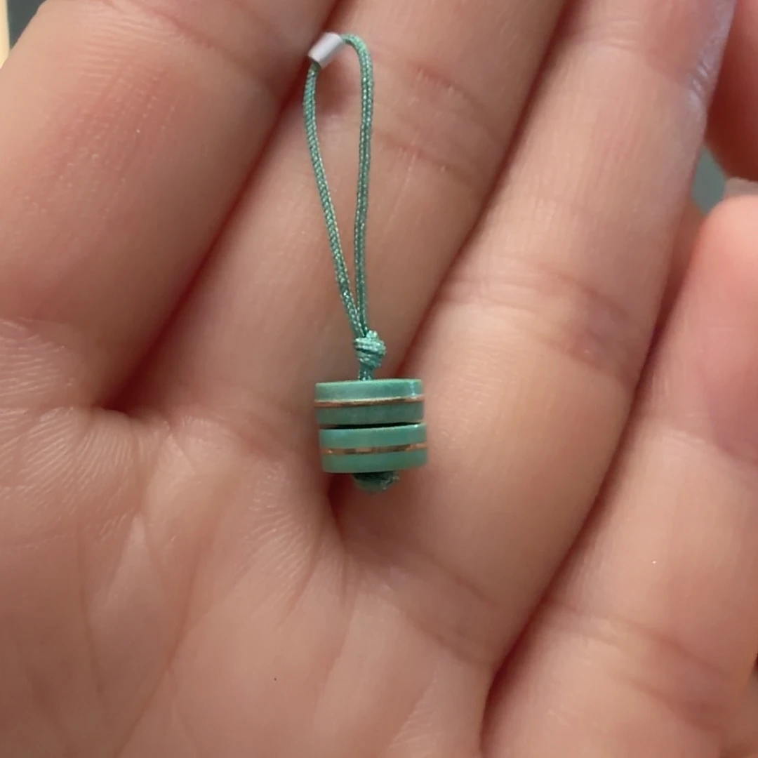 绿松石未镶嵌颈饰