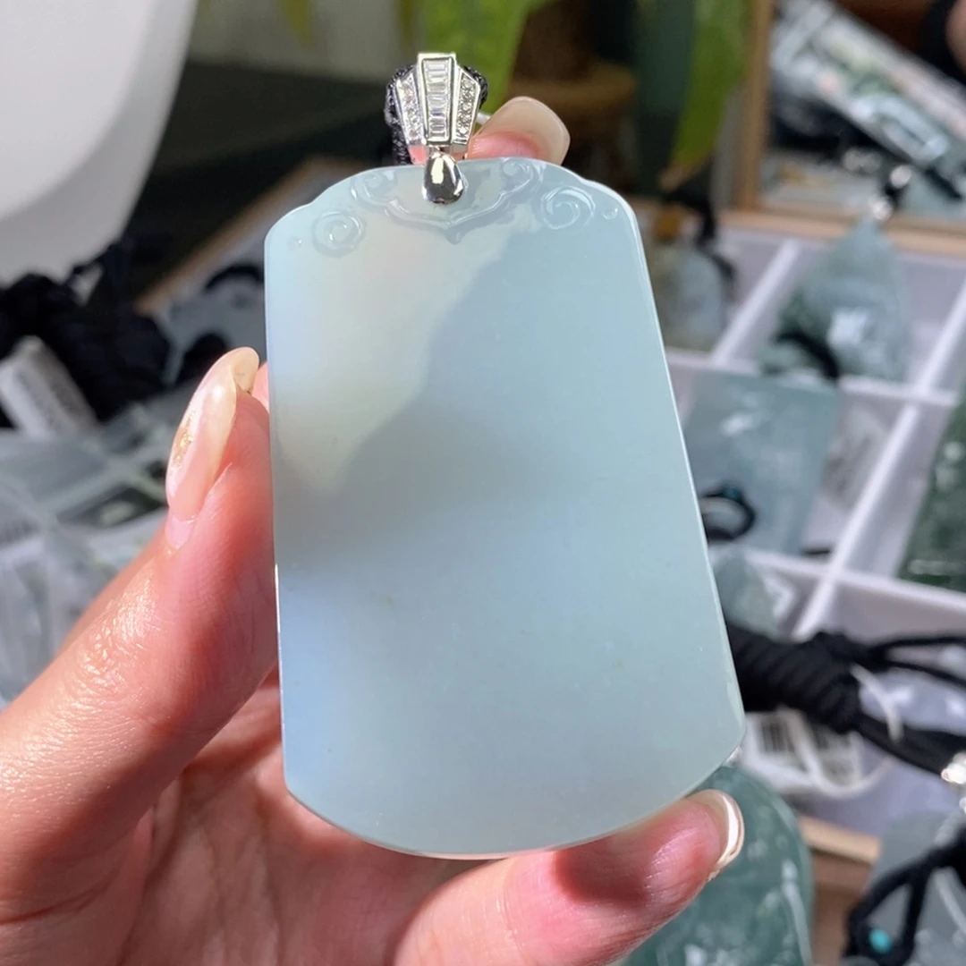 翡翠颈饰未镶嵌一****望翡翠