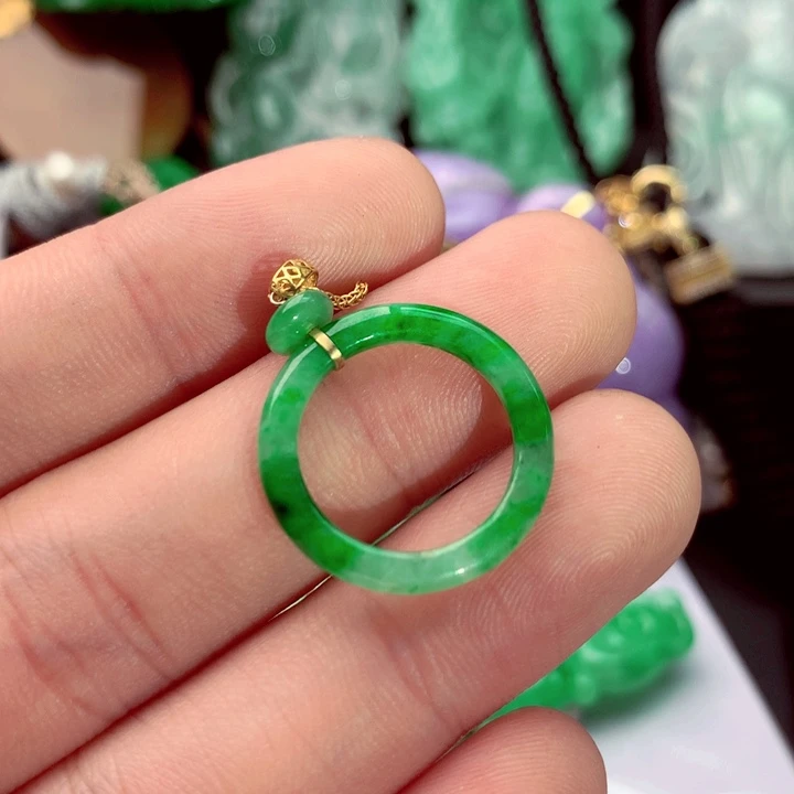 吊坠(不含链)未镶嵌翡翠