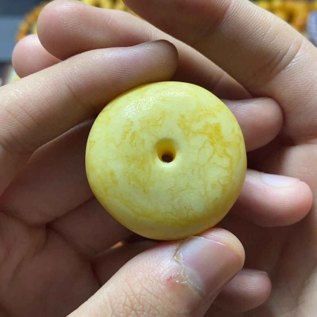 未镶嵌琥珀珠宝奇石