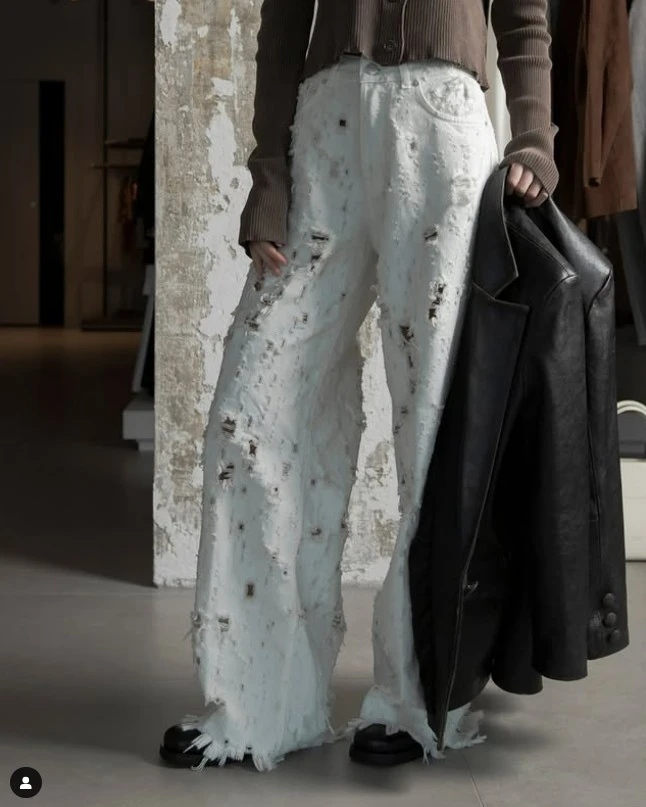 【1217】白色破洞牛仔裤