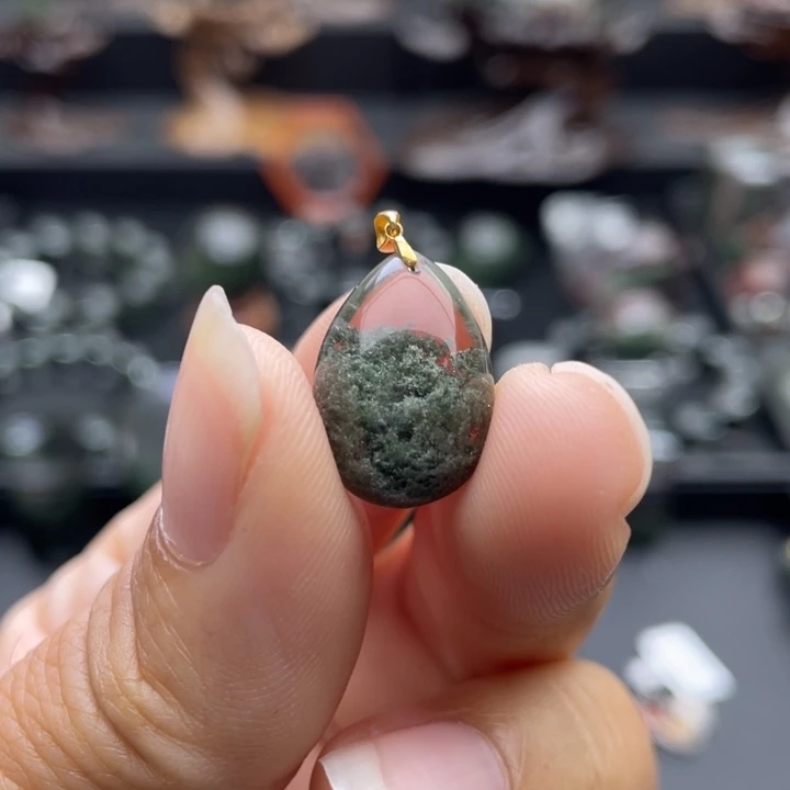 水晶颈饰18K金镶嵌绿幽灵水滴吊坠定制