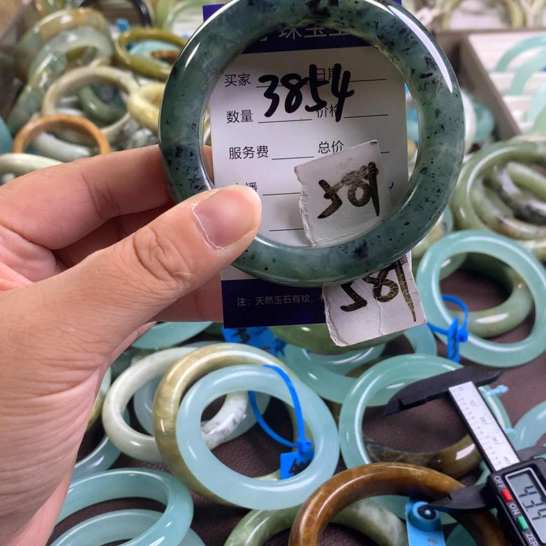 未镶嵌蛇纹石玉手镯3854