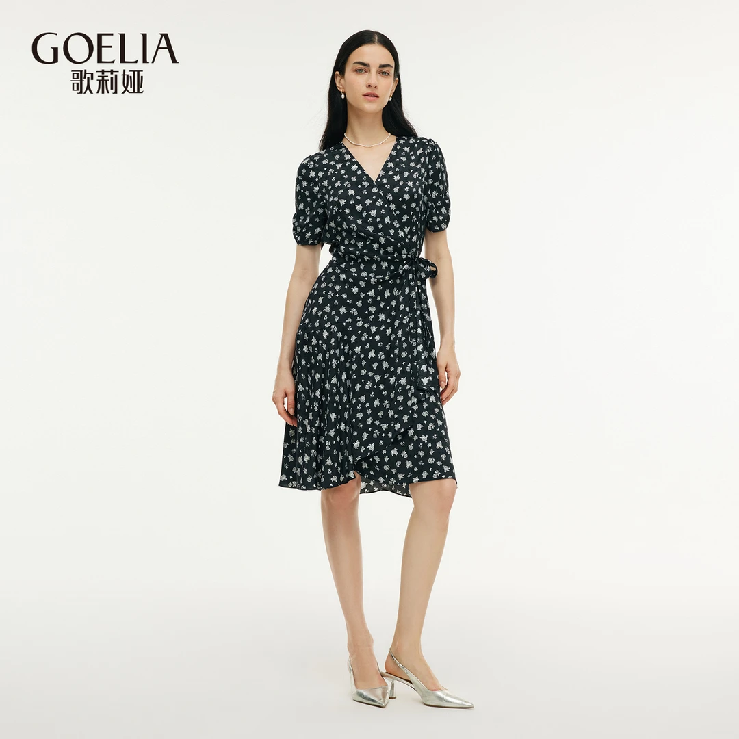 歌莉娅夏季新款印花连衣裙配头花度假黑色日常A字裙显瘦1E6R4K2CA