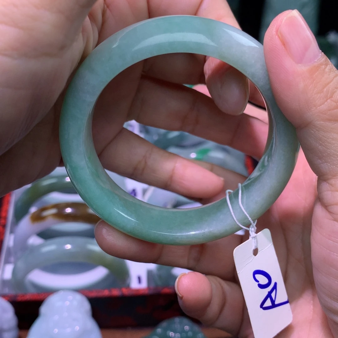 定制翡翠未镶嵌手镯51