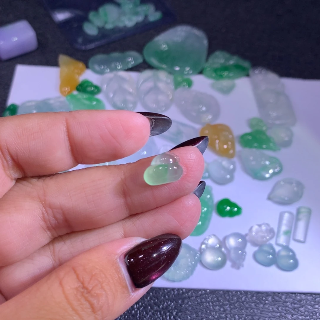 翡翠未镶嵌颈饰南*翡翠