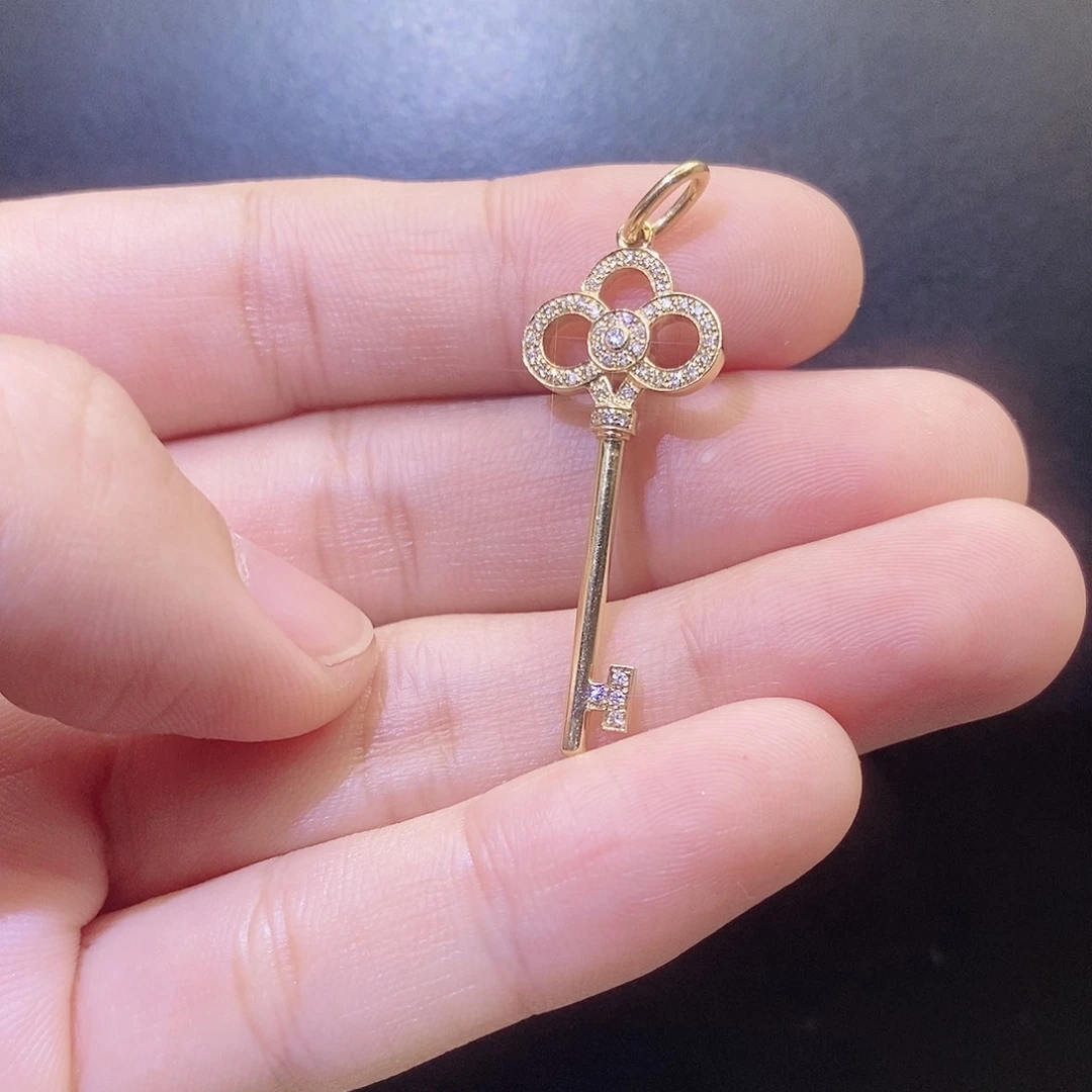 钻石吊坠(不含链)18K金镶嵌皇冠吊坠K黄