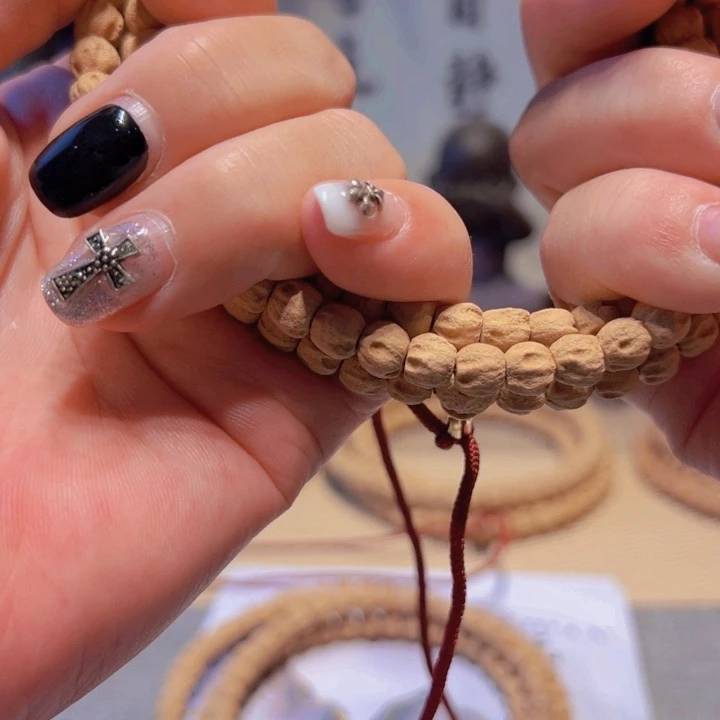 小***志柏香籽/百香籽吊坠