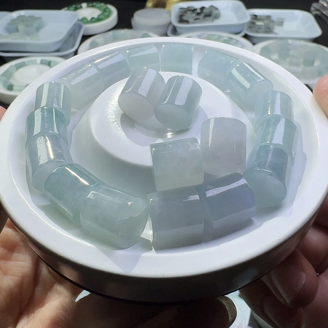 定制翡翠未镶嵌18颗卡10手串