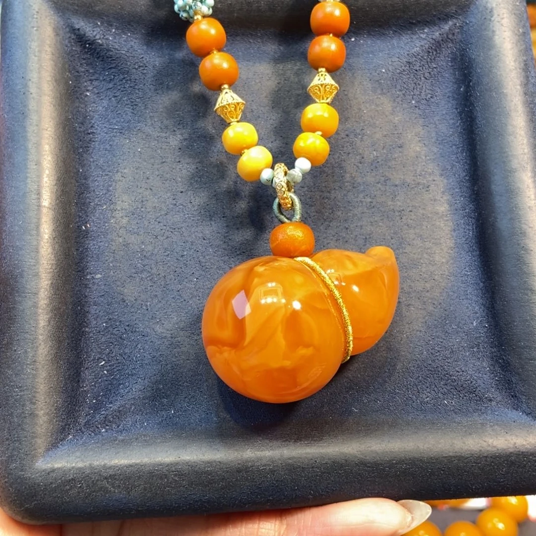 琥珀颈饰未镶嵌蜜蜡