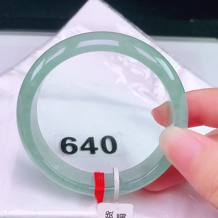 翡翠未镶嵌手镯翡翠手镯