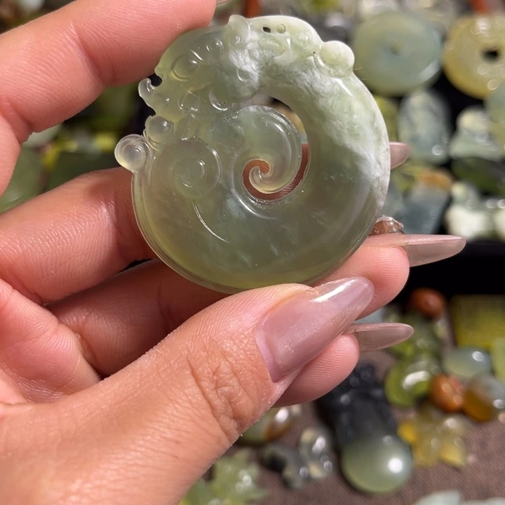 蛇纹石玉合金颈饰