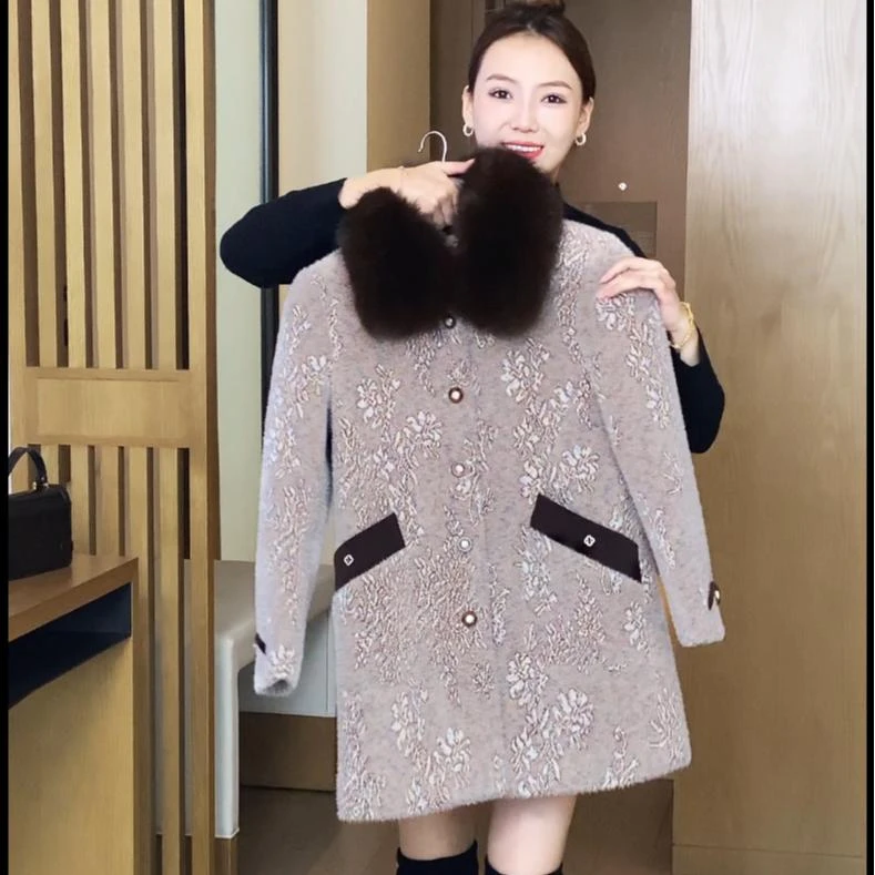 可拆卸毛领加绒加厚冬季外套中年妈妈时尚洋气中长款保暖大衣显瘦