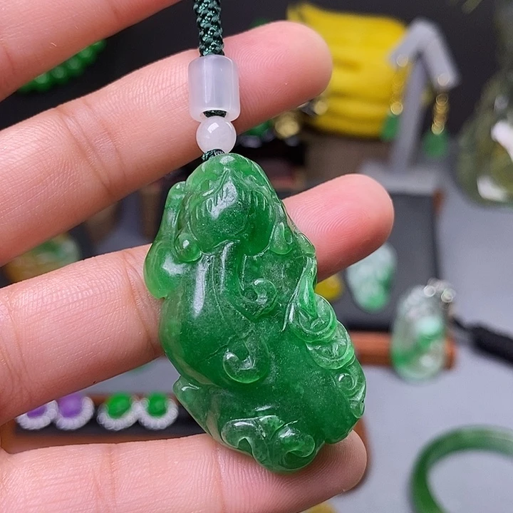 吊坠(赠链)未镶嵌翡翠