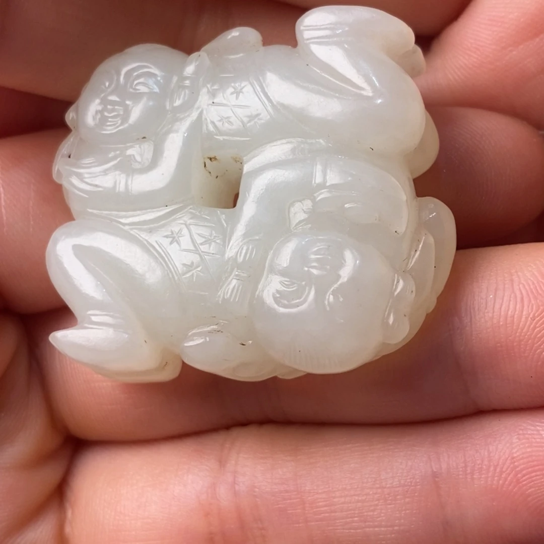 和田玉颈饰未镶嵌小*?