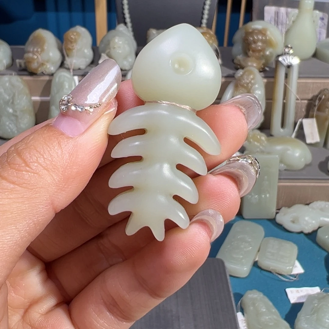 双***少和田玉（糖玉）未镶嵌颈饰