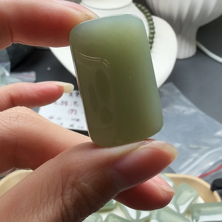 和田玉未镶嵌颈饰26