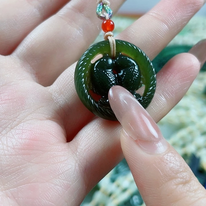 未镶嵌和田玉挂件