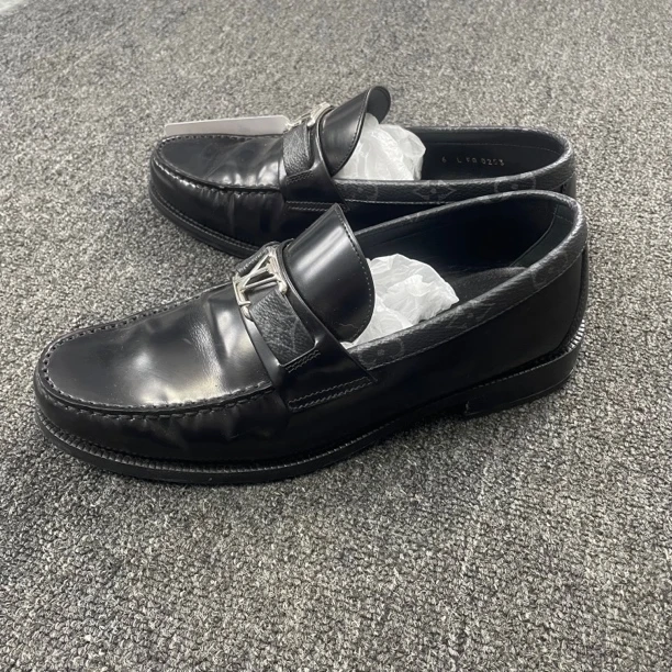 95新 LouisVuitton/路易威登 黑色平底乐福鞋40码98新公价7600