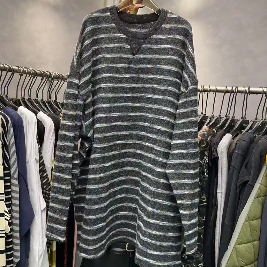 LIN美人女装杂货铺 宽松时尚毛毛灰条纹大码休闲长袖T恤