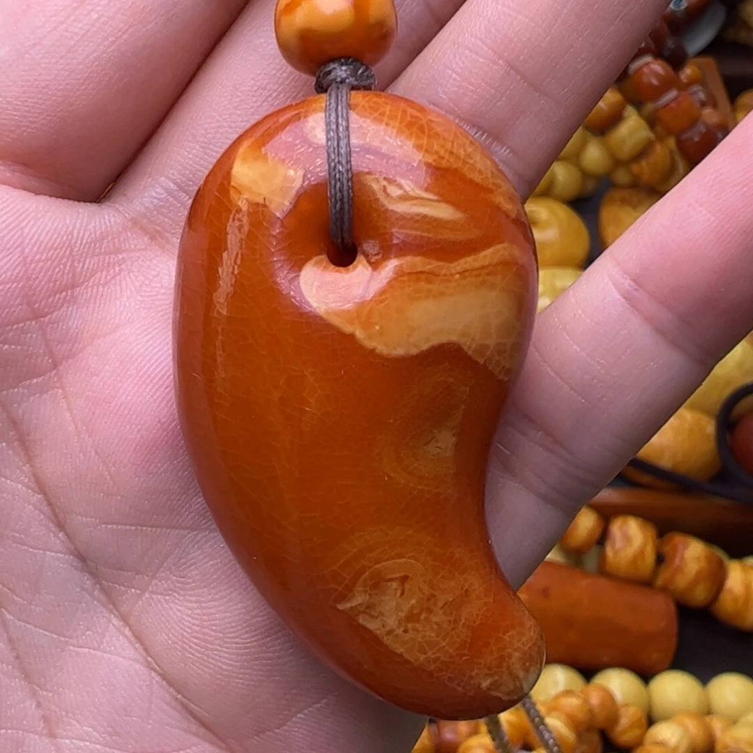 蜜蜡未镶嵌珠宝奇石