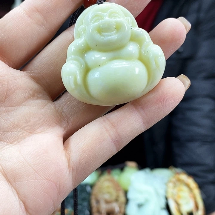 蛇纹石玉吊坠未镶嵌