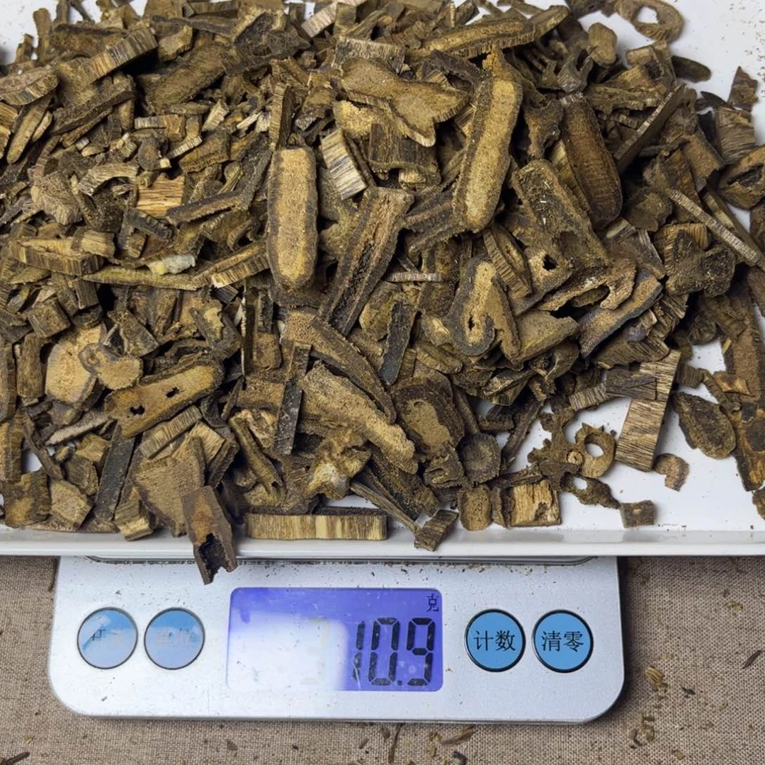 沉香木手把件奇楠310 克。。。。