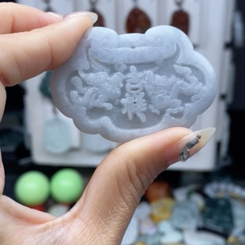 翡翠颈饰未镶嵌翡翠