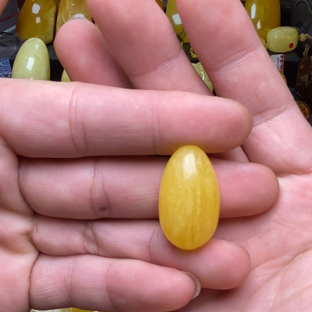 琥珀未镶嵌裸石蜜蜡