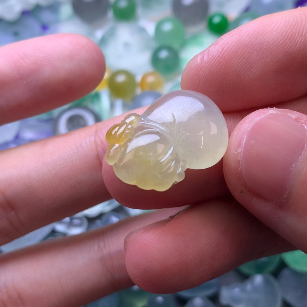 未镶嵌定制翡翠挂件