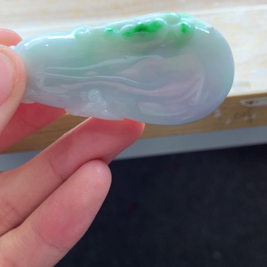 翡翠颈饰未镶嵌吊坠