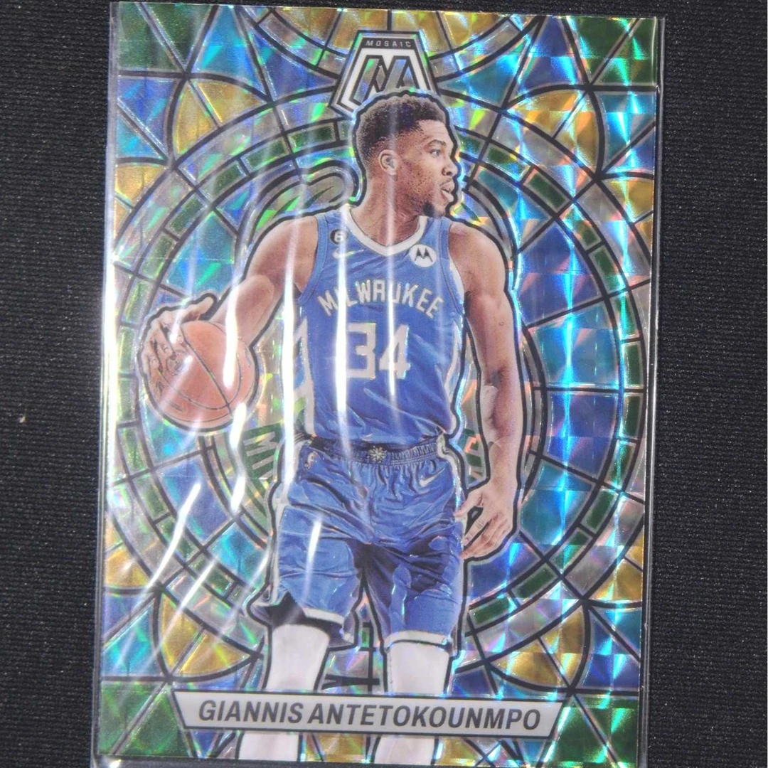 【雄鹿】字母哥 教堂 大比例 帕尼尼NBA折射球星卡