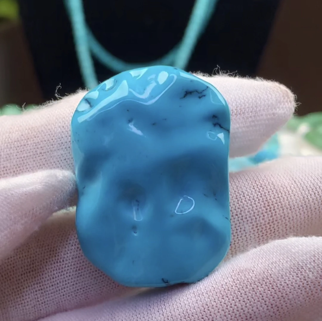 原矿绿松石精品随性无事牌27.4*38.4*9.4毫米19.76克