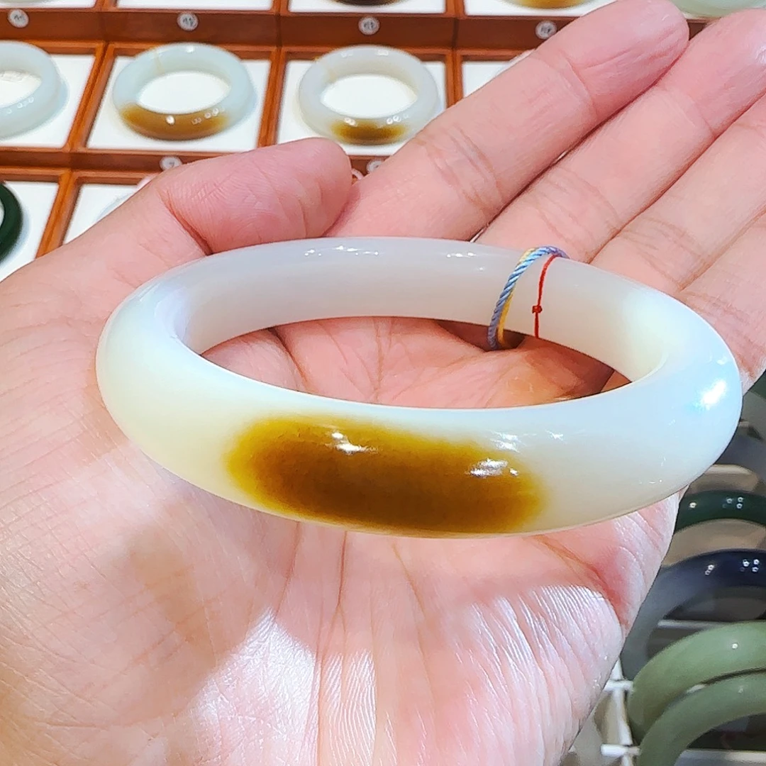 未镶嵌手镯和田玉藕粉一口老红糖59 60 61