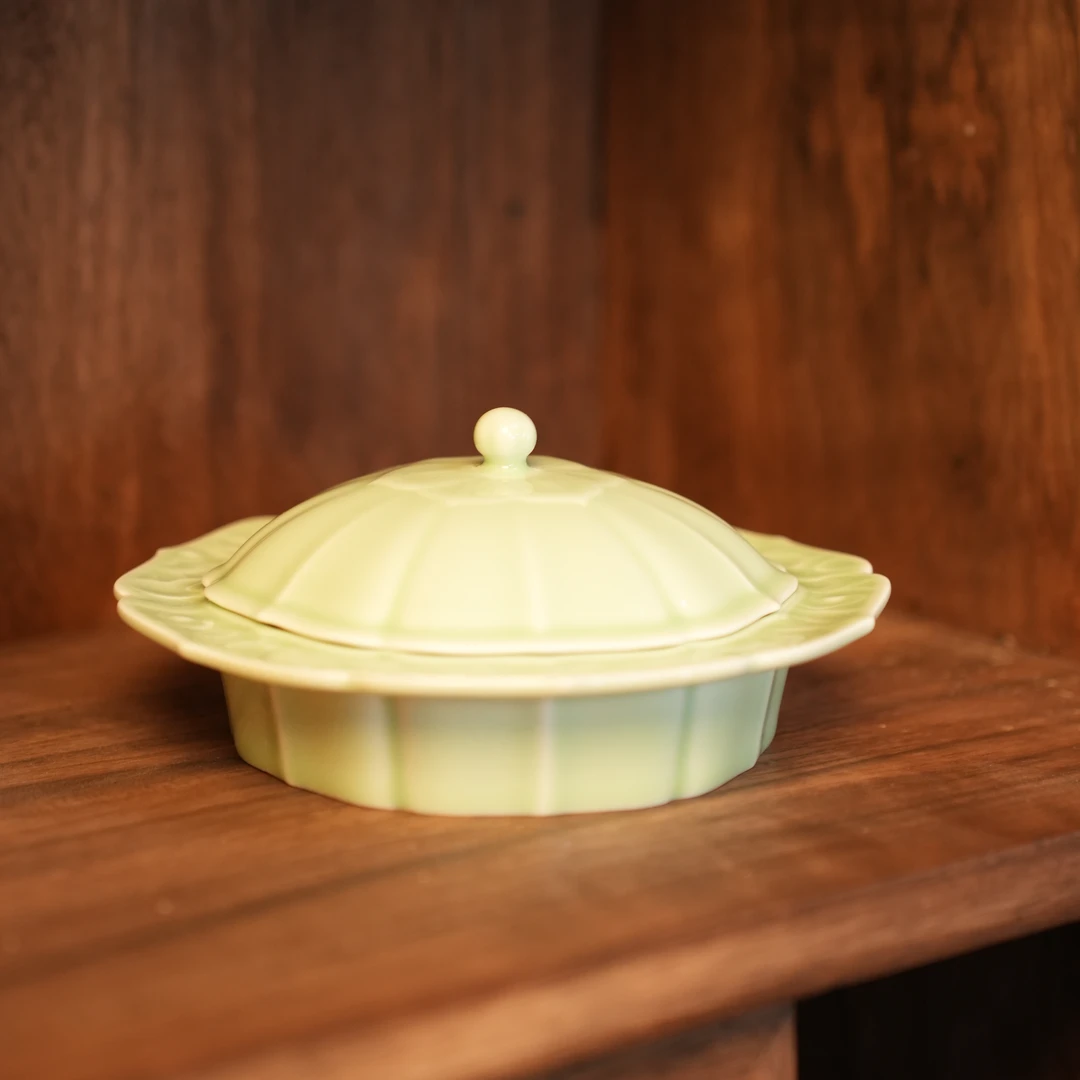 【陶珊居】梅子青莲花祥云果盘 带盖（Q6917）