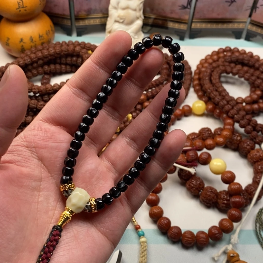 椰蒂吊坠245565585898