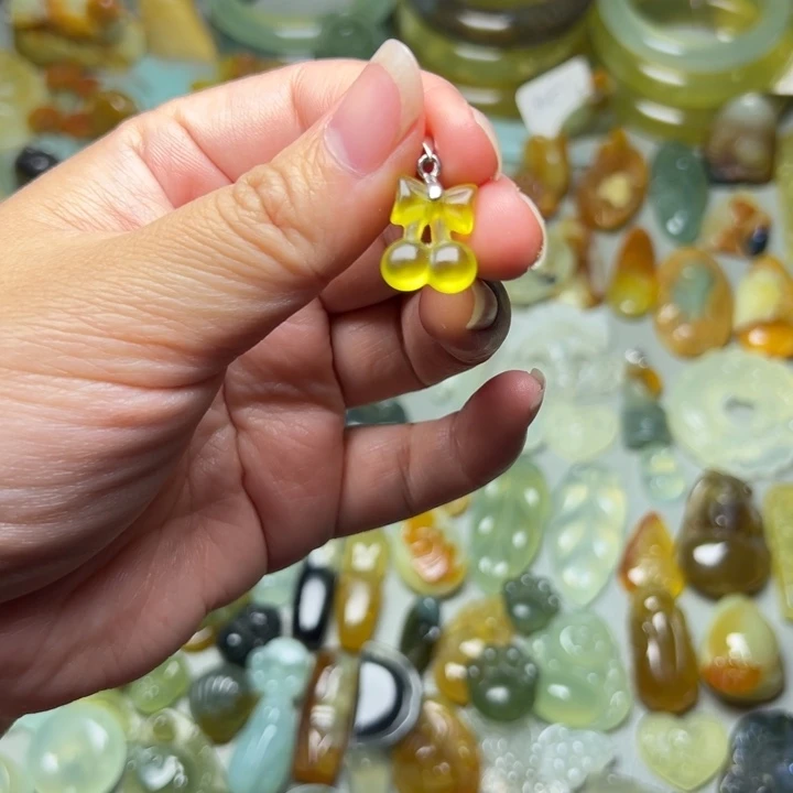 蛇纹石玉未镶嵌微瑕